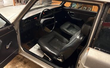 Volvo-142e-1971-silver-13