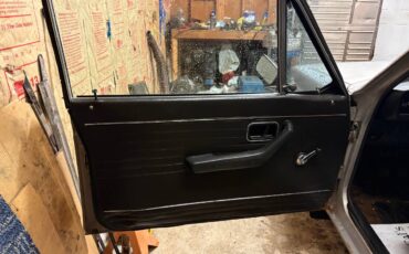 Volvo-142e-1971-silver-20