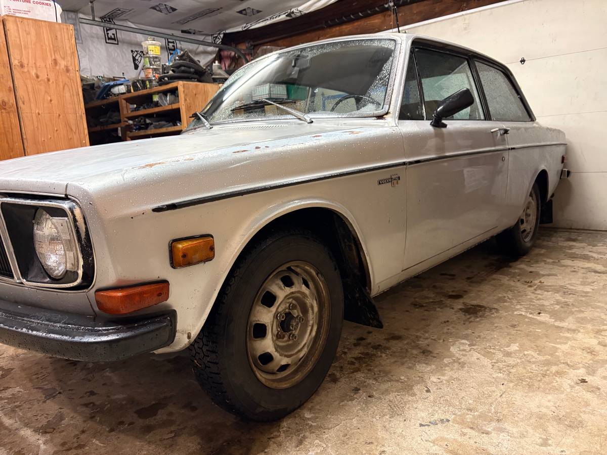 Volvo-142e-1971-silver-23