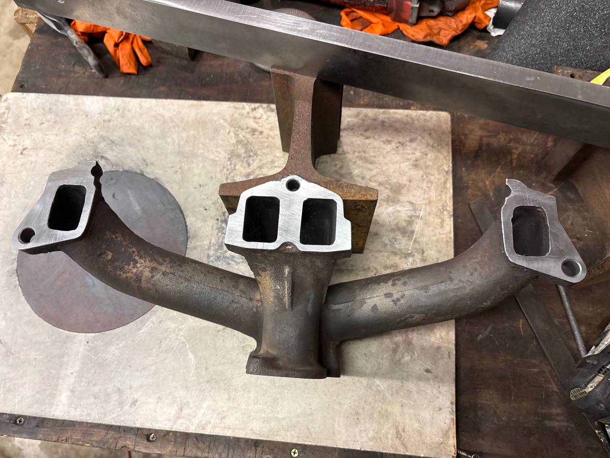 Volvo-142e-1971-silver-4