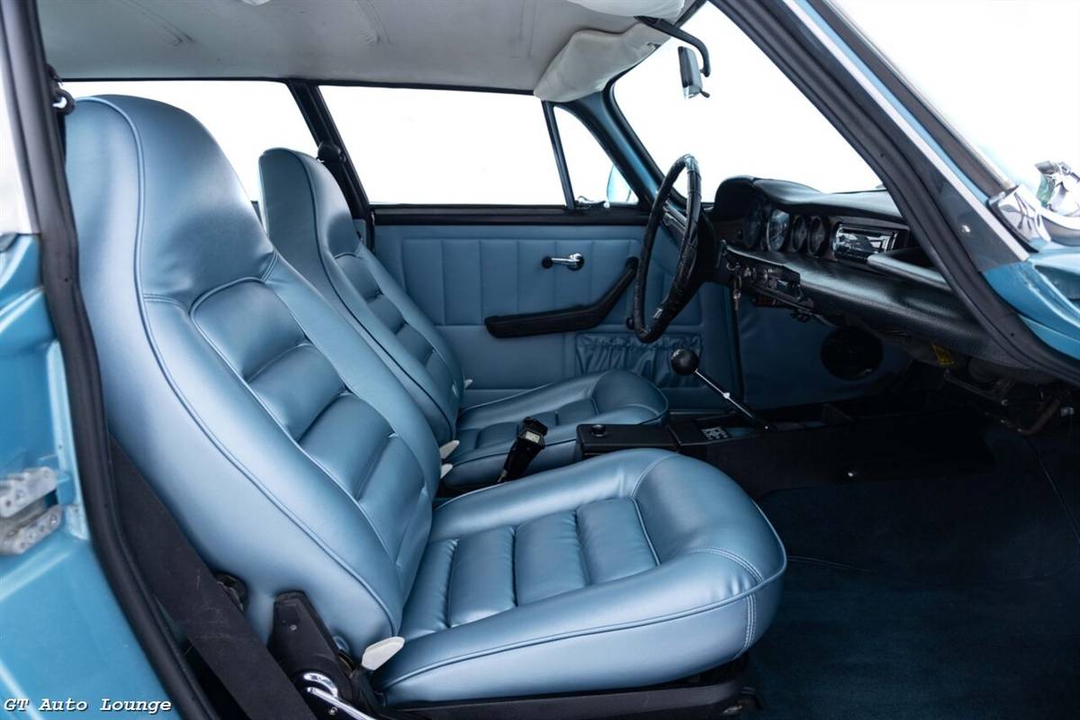 Volvo-1800es-1973-blue-23