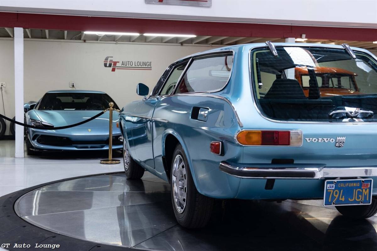 Volvo-1800es-1973-blue-8