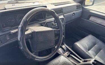 Volvo-1990-black-3