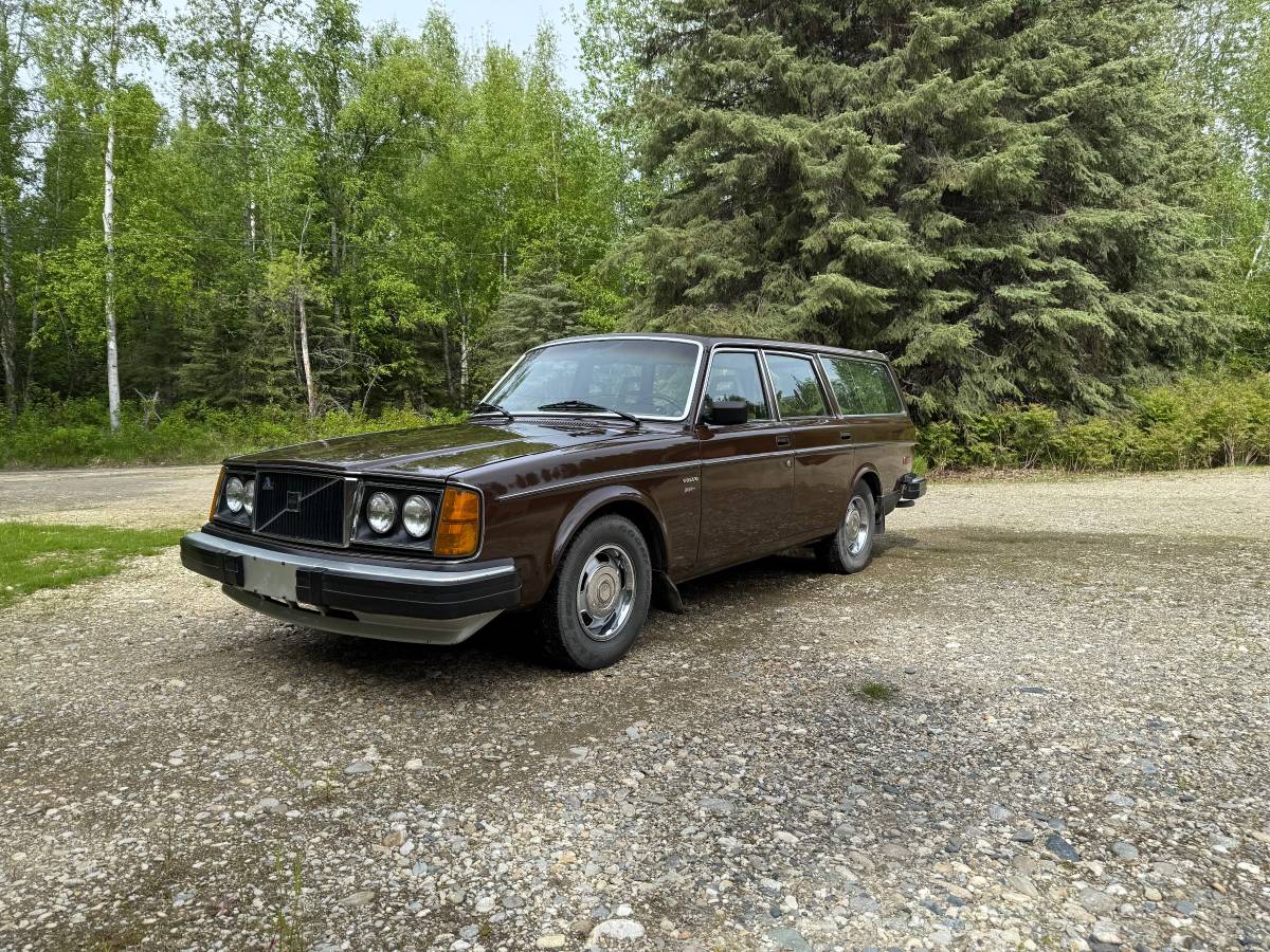 Volvo-240-1980-3