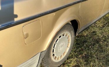 Volvo-240-1990-yellow-10