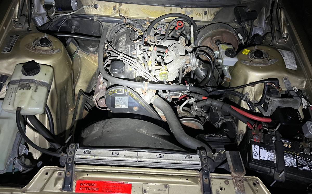 Volvo-240-1990-yellow-3