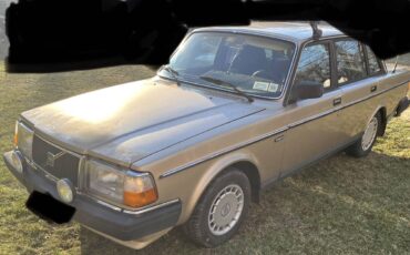 Volvo-240-1990-yellow-4