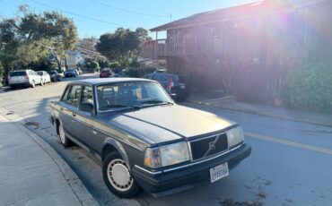 Volvo-240-dl-1990-grey-2