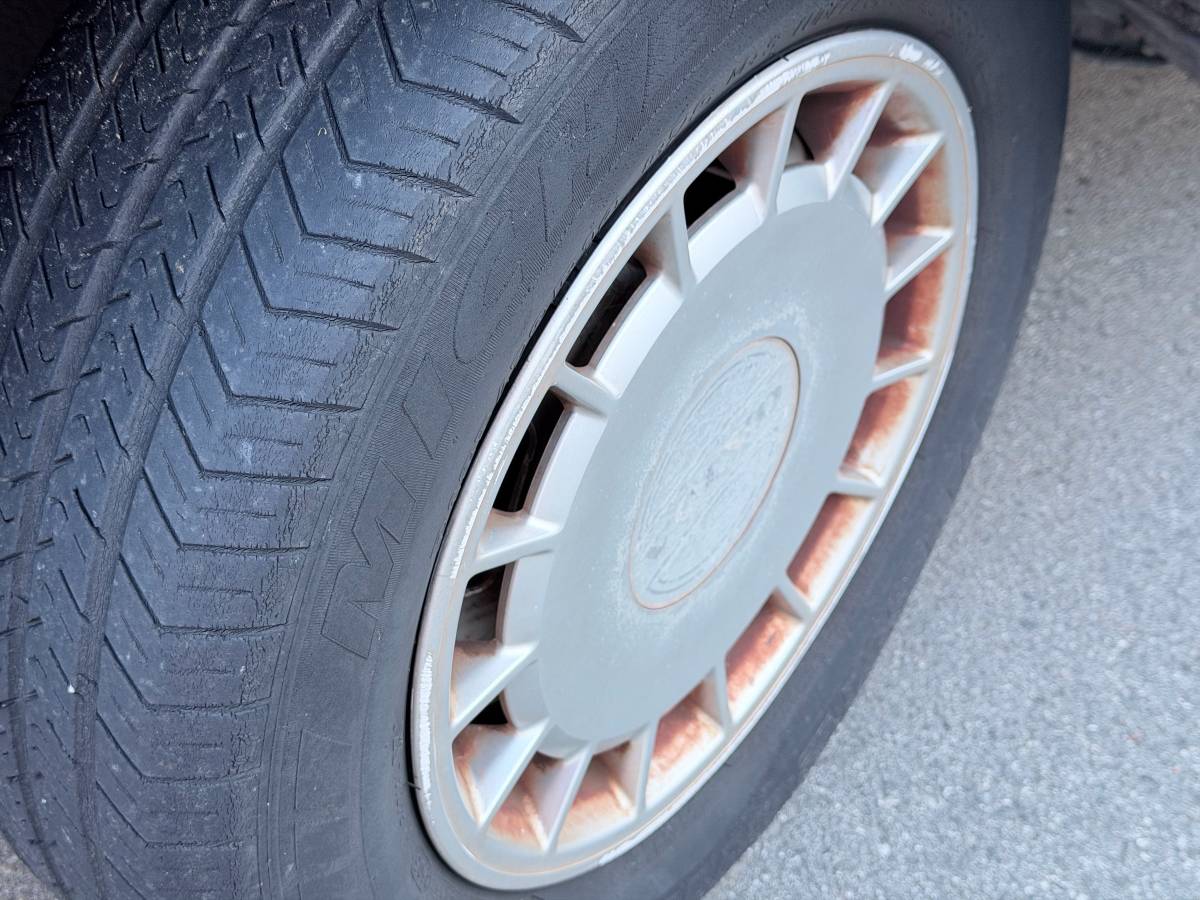 Volvo-240-dl-1990-grey-4