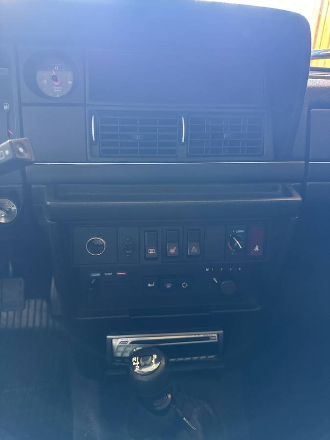 Volvo-245-1985-silver-3