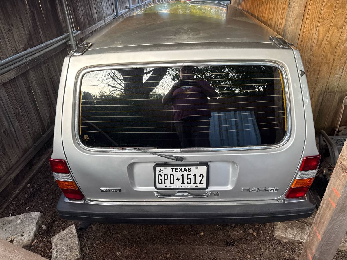 Volvo-245-1985-silver-9