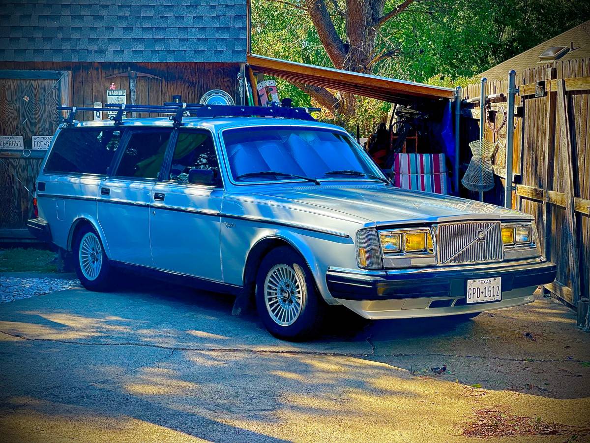 Volvo-245-1985-silver