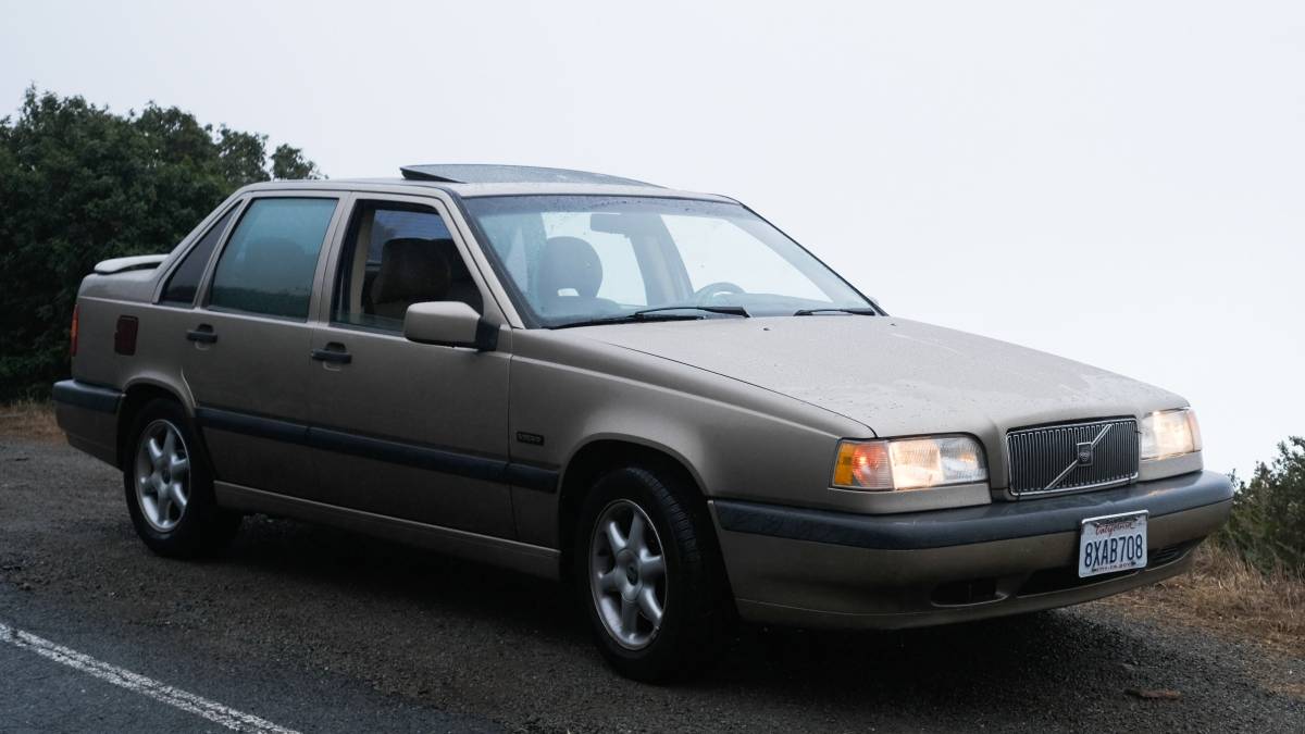 Volvo-850-1994-brown