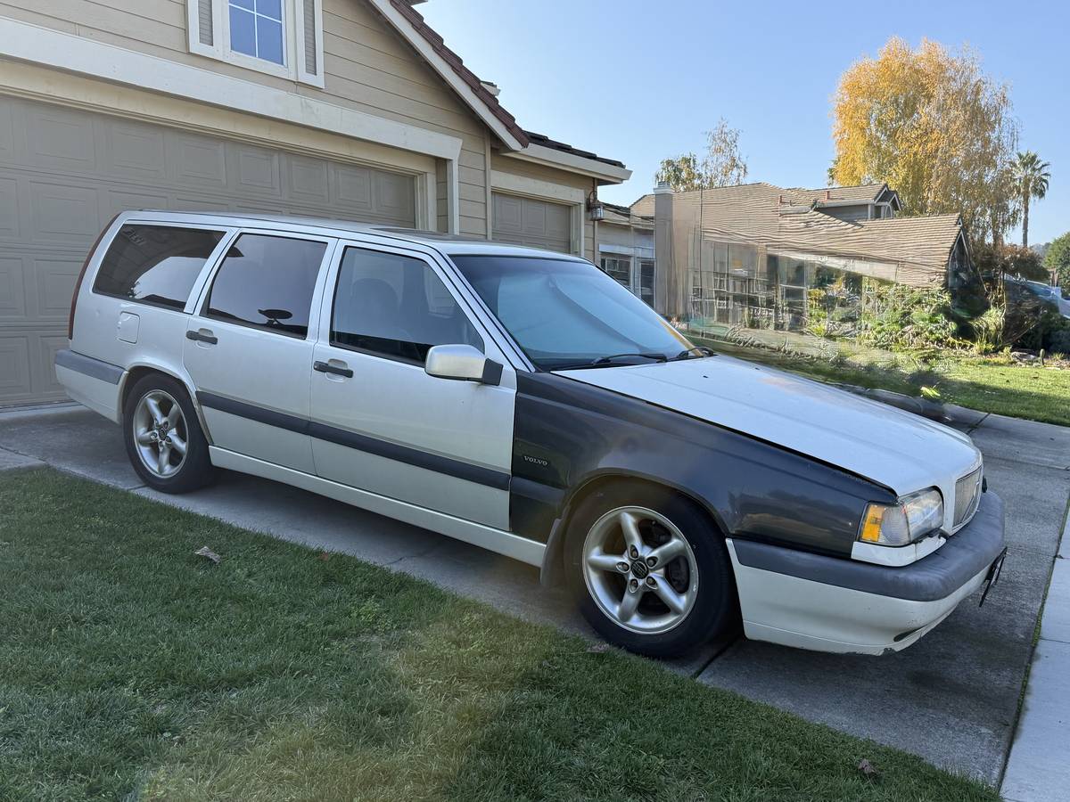 Volvo-850-1996-white-2