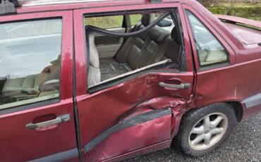 Volvo-850-series-1995-red-1