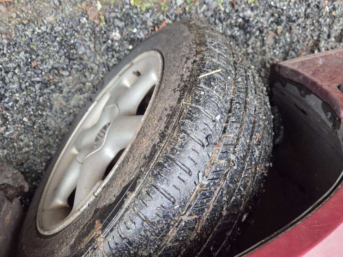 Volvo-850-series-1995-red-10