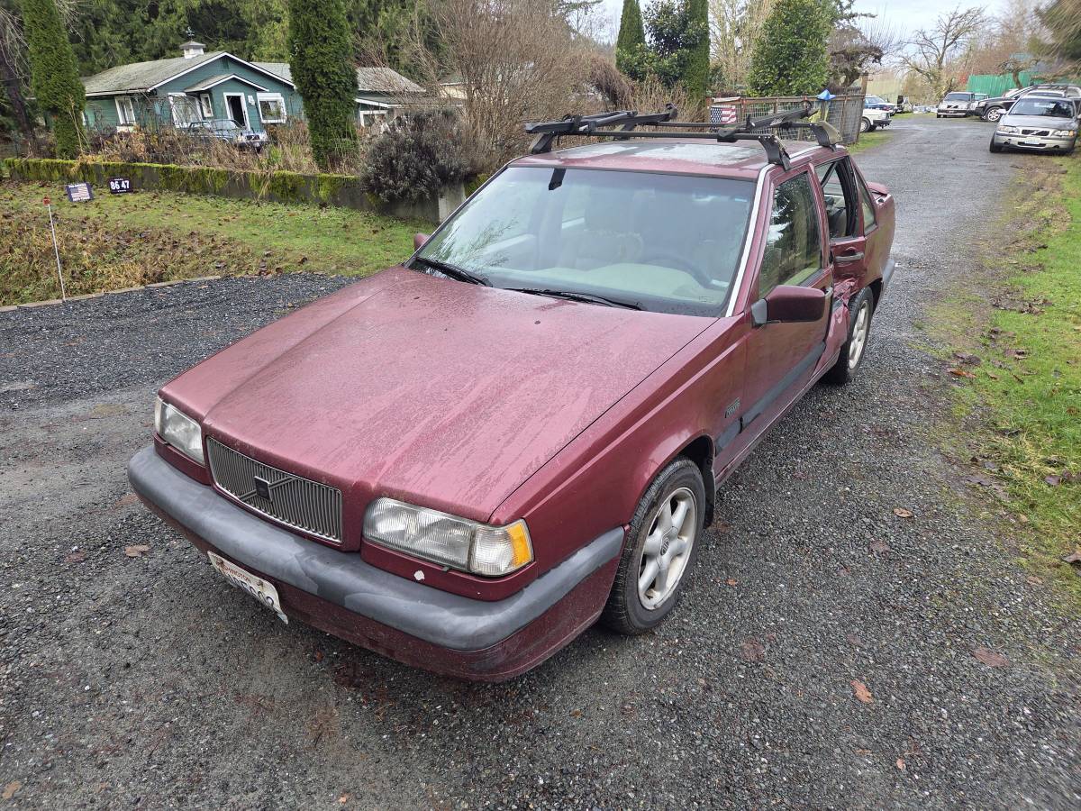 Volvo-850-series-1995-red-3