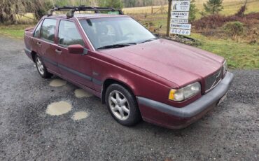 Volvo-850-series-1995-red