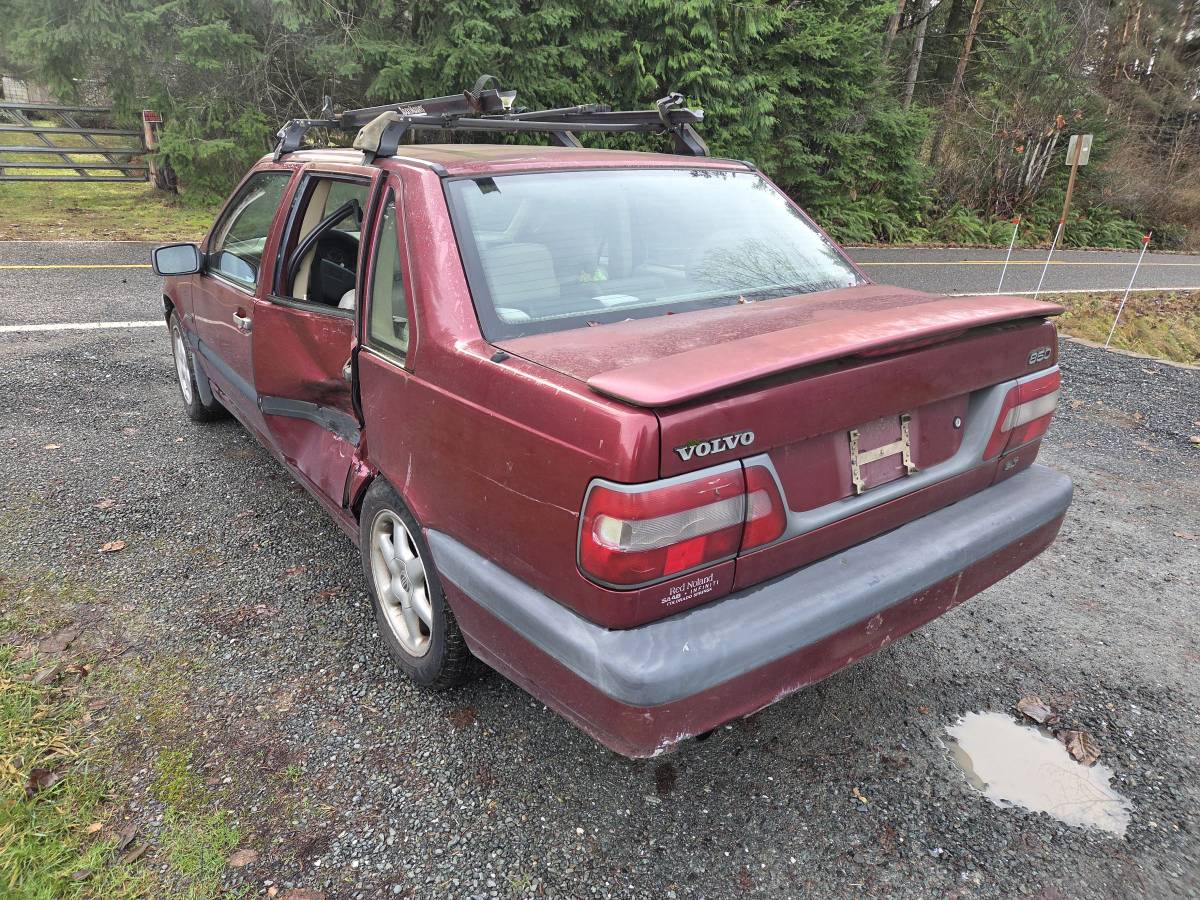 Volvo-850-series-1995-red-4