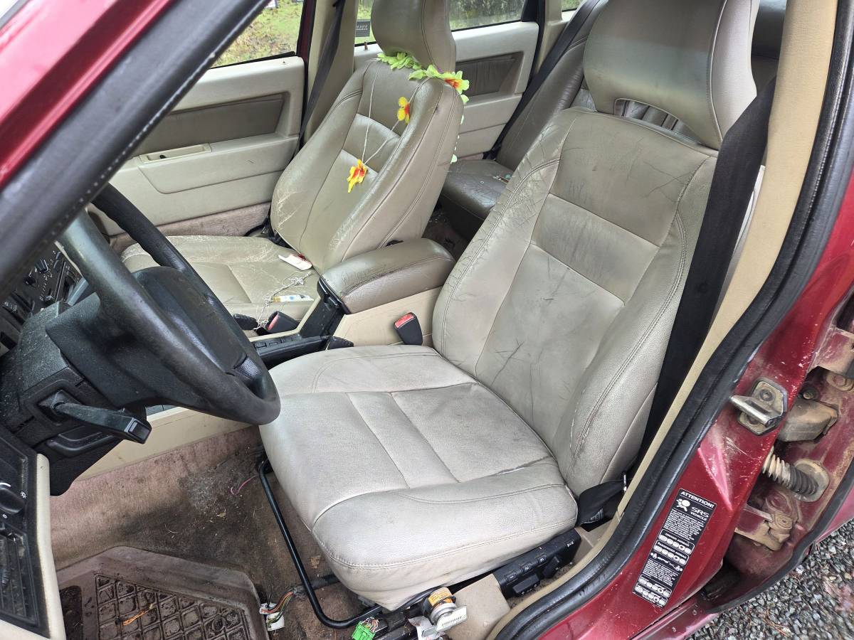 Volvo-850-series-1995-red-8