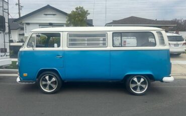 Vw-bus-1972-blue-2