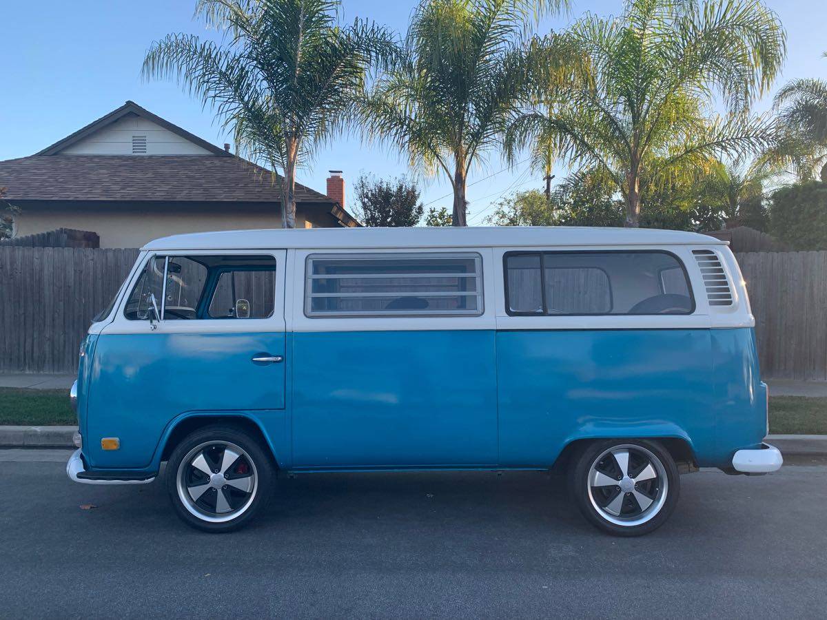 Vw-bus-1972-blue-6
