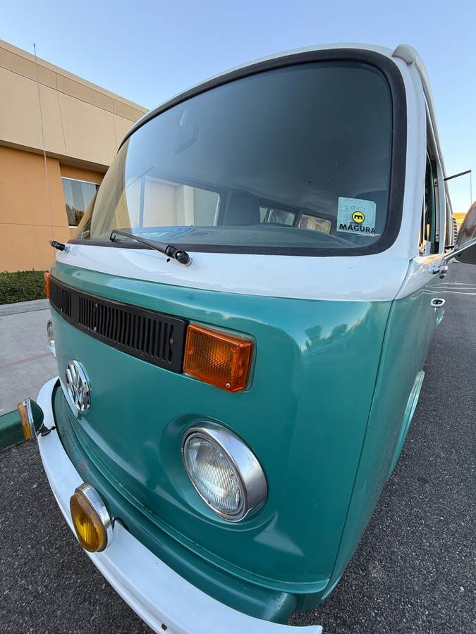 Vw-bus-1977-blue-3