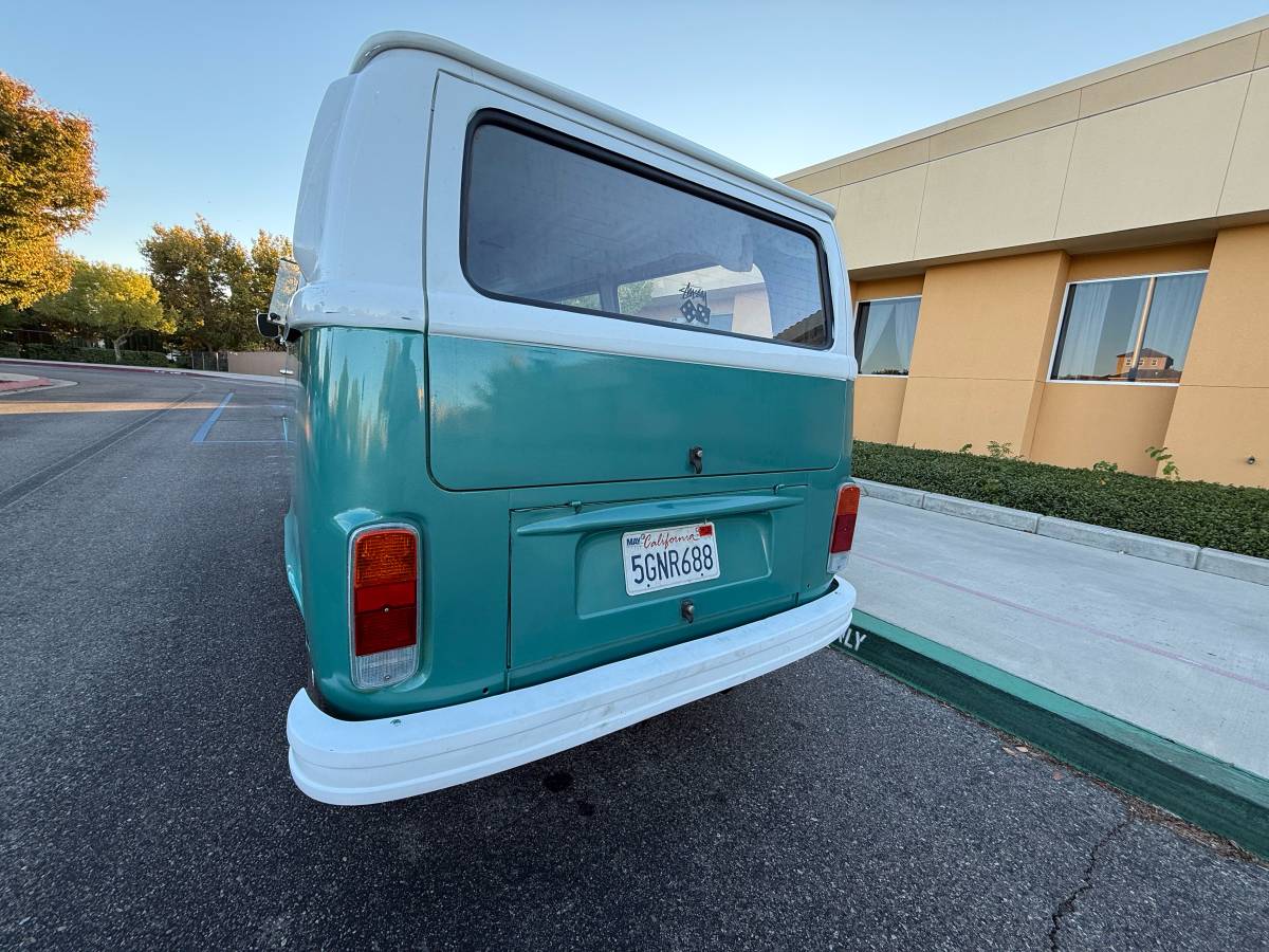 Vw-bus-1977-blue-7