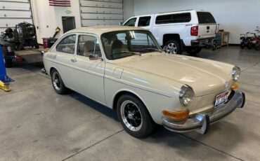 Vw-fastback-1972-white-1