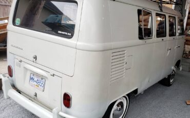 Vw-kombi-bus-1967-white-1