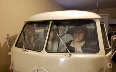 Vw-kombi-bus-1967-white-2