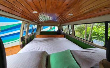 Vw-kombi-bus-1974-green-12