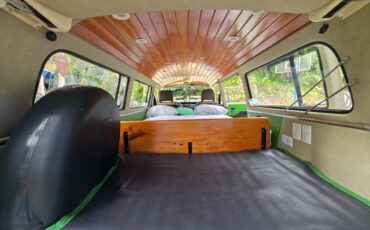 Vw-kombi-bus-1974-green-2