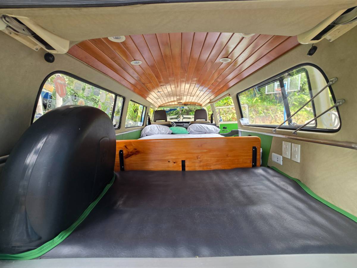 Vw-kombi-bus-1974-green-2