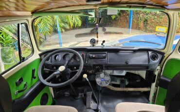 Vw-kombi-bus-1974-green-6