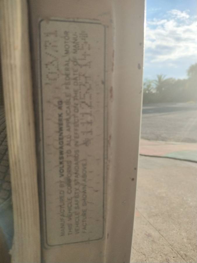 Vw-super-beetle-1971-yellow-3