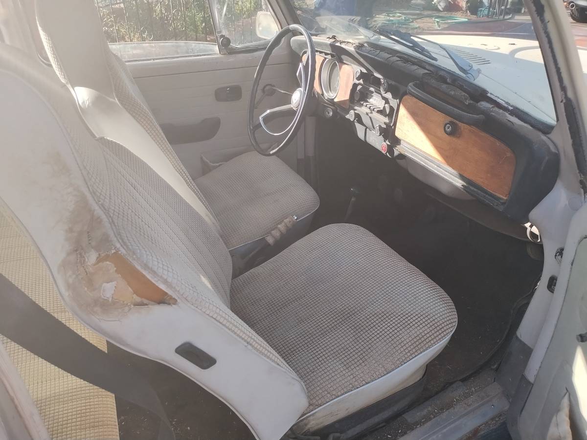 Vw-super-beetle-1971-yellow-5