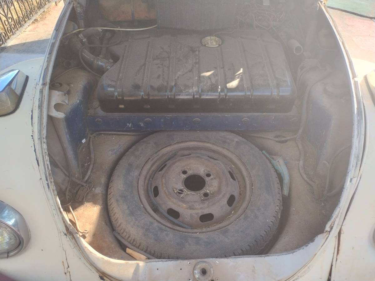 Vw-super-beetle-1971-yellow-6