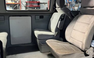 Vw-vanagon-1984-blue-1