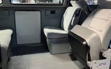 Vw-vanagon-1984-blue-13