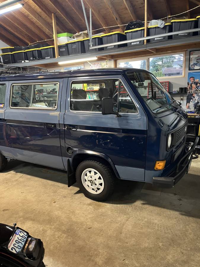 Vw-vanagon-1984-blue-2
