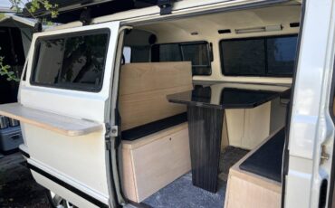 Vw-vanagon-1989-white-14