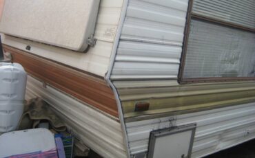 Wilderness-fleetwood-camp-trailer-1986-white-4