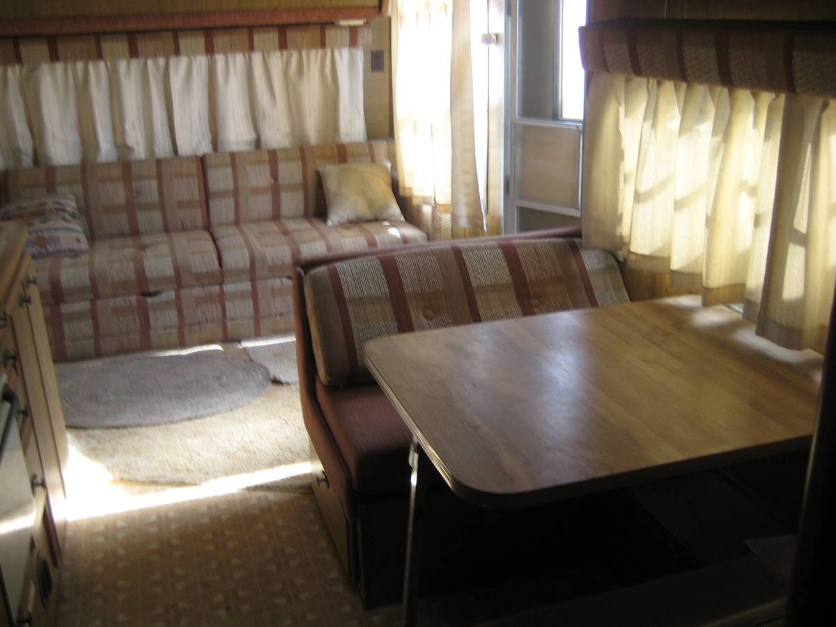 Wilderness-fleetwood-camp-trailer-1986-white-5