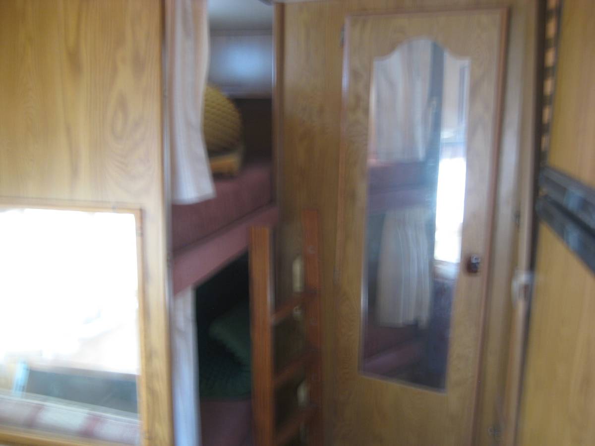 Wilderness-fleetwood-camp-trailer-1986-white-7