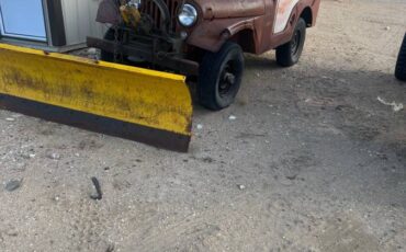 Willys-jeep-1957-red-5