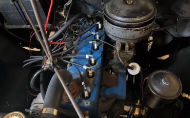 Willys-jeepster-1949-yellow-13