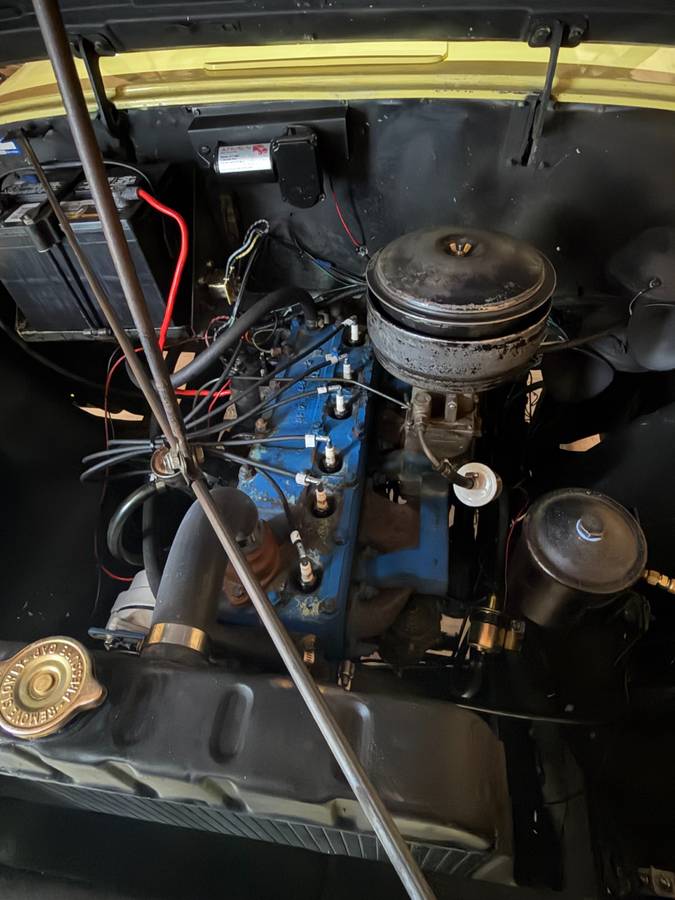 Willys-jeepster-1949-yellow-13