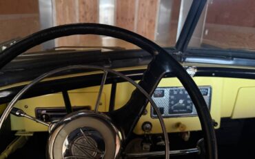 Willys-jeepster-1949-yellow-18