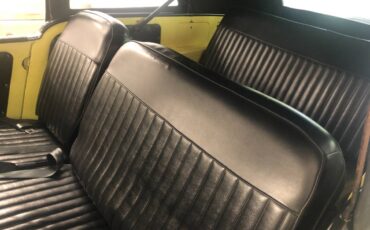 Willys-jeepster-1949-yellow-9